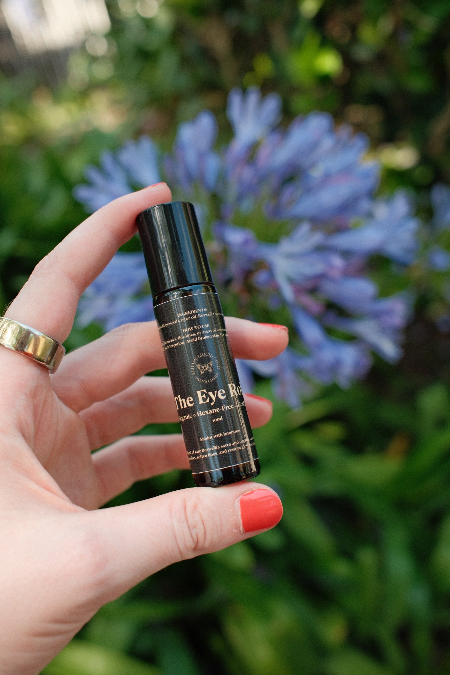 The Eye Roll | Castor Oil + Frankincense